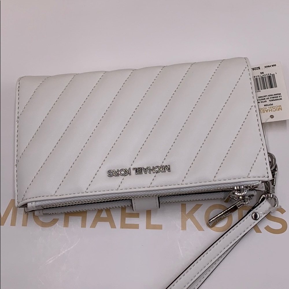 MICHAEL KORS PEYTON LG DOUBLE ZIP WRISTLET - Picture 8 of 16